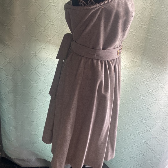 Banana Republic Strapless Dress - Picture 4 of 11